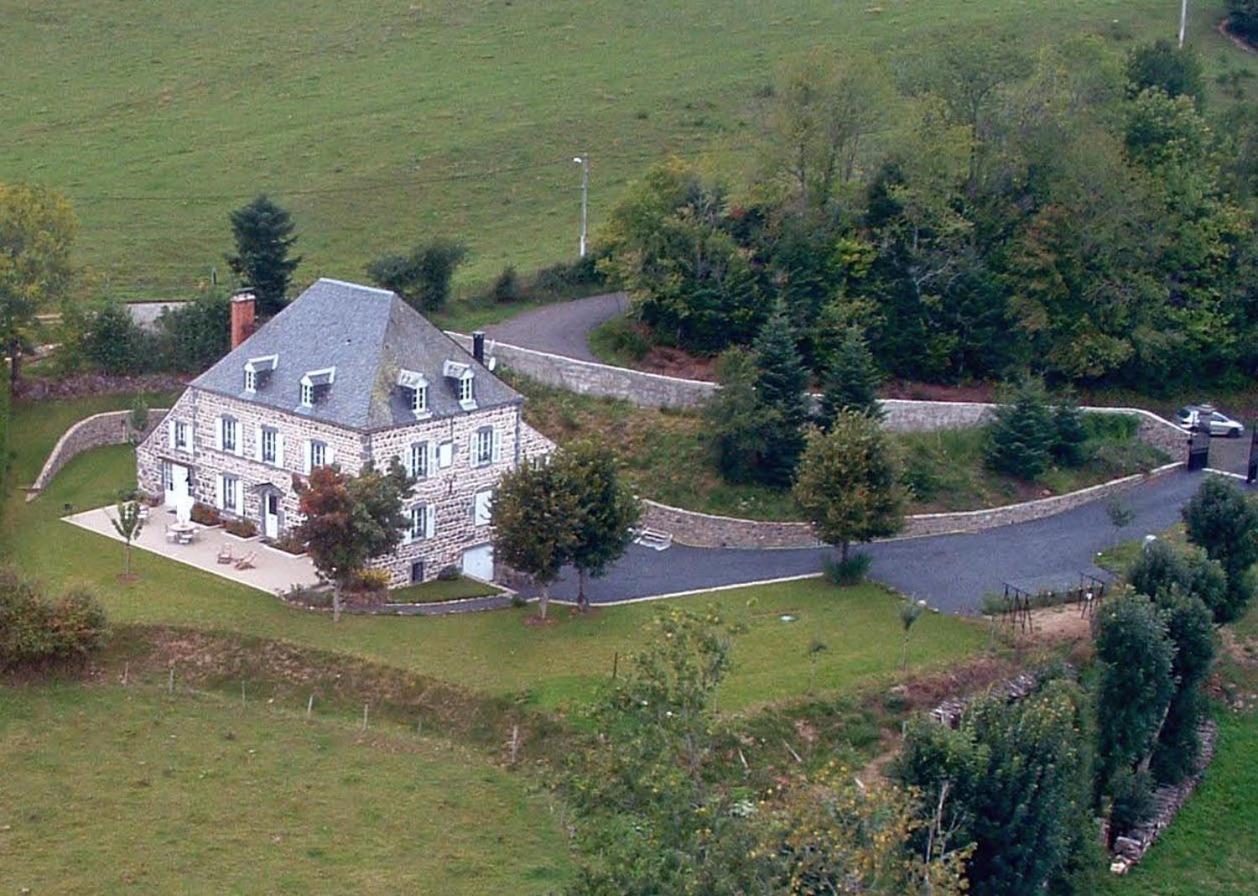 Maison D'Hotes La Nichee Rochefort-Montagne 外观 照片